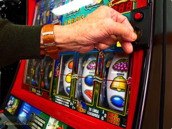 Sådan nyder du et spil på casinoernes spilleautomater